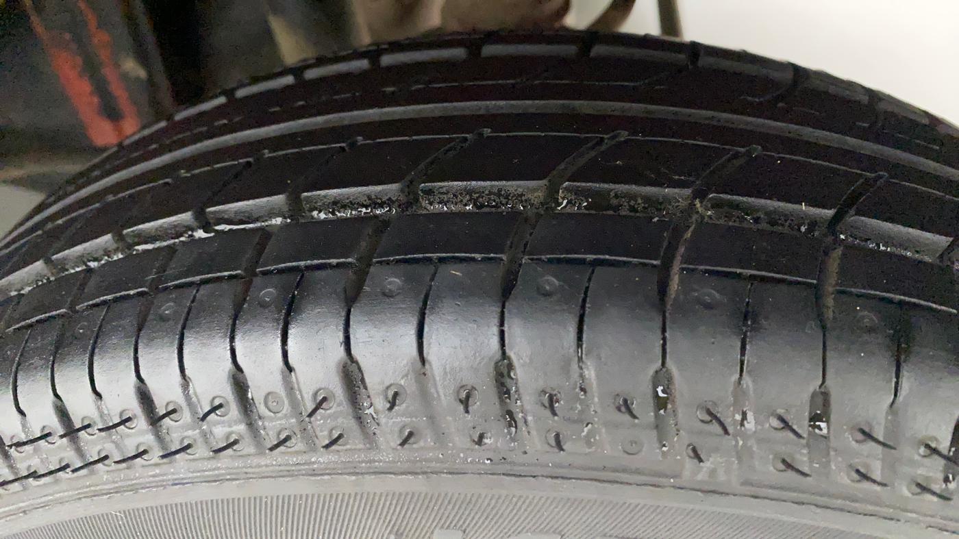 2018 Maruti Alto 800 LXI, Petrol, Manual, 29,992 km, Left Rear Tyre Tread