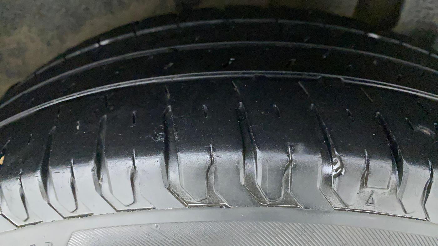 2017 Maruti Dzire ZXI PLUS AMT, Petrol, Automatic, 37,783 km, Left Rear Tyre Tread