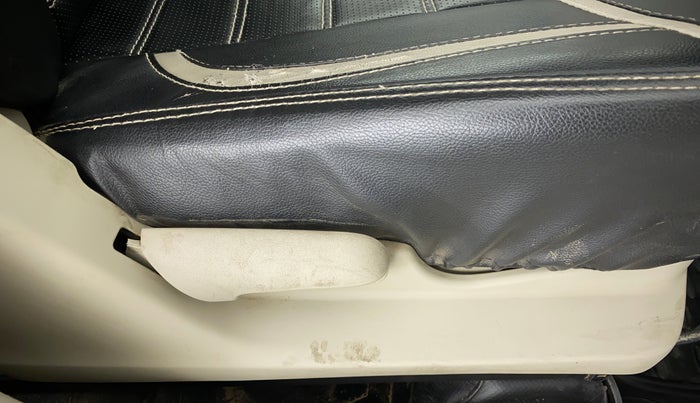 2020 Maruti Celerio VXI CNG, CNG, Manual, 75,044 km, Driver Side Adjustment Panel