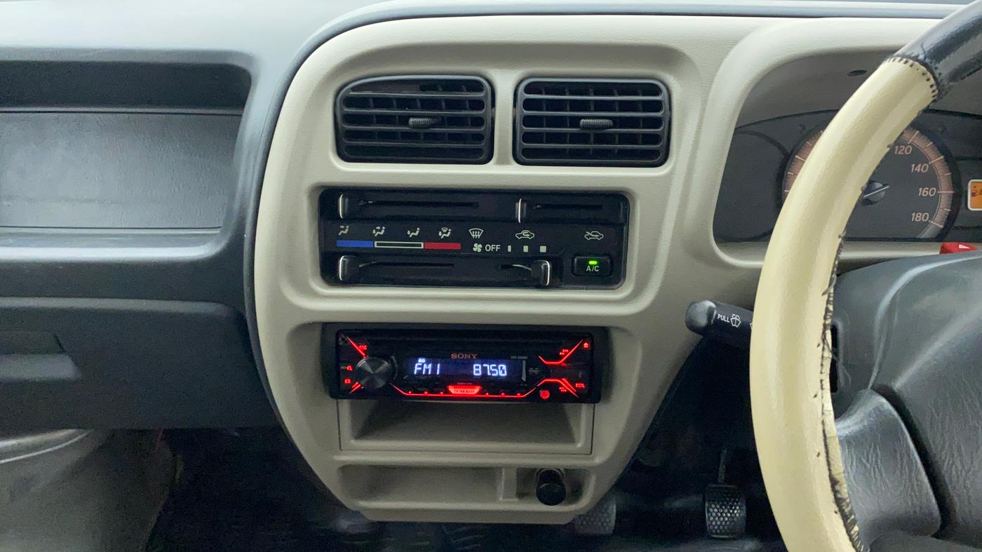 2010 Maruti Eeco 5 STR WITH A/C+HTR, Petrol, Manual, 57,235 km, Air Conditioner
