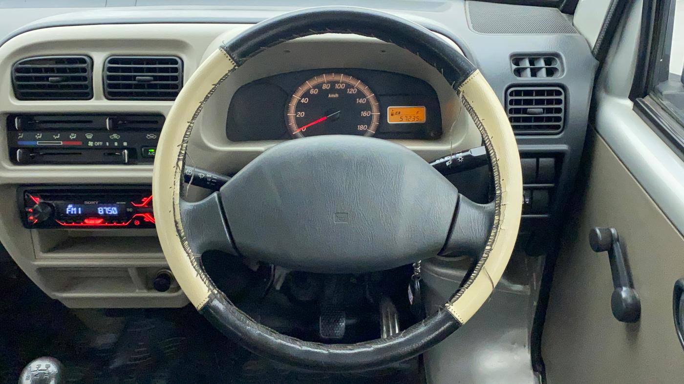 2010 Maruti Eeco 5 STR WITH A/C+HTR, Petrol, Manual, 57,235 km, Steering Wheel Close Up