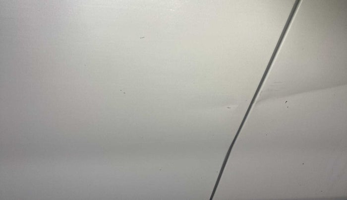 2020 Maruti Vitara Brezza LXI, Petrol, Manual, 26,667 km, Front passenger door - Slightly dented