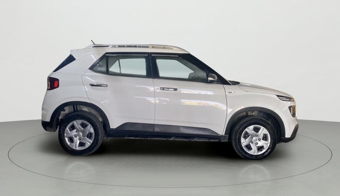 2019 Hyundai VENUE S 1.2, Petrol, Manual, 39,277 km, Right Side