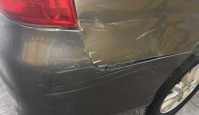 2012 Toyota Innova 2.5 VX 7 STR, Diesel, Manual, 97,355 km, Rear bumper - Minor damage
