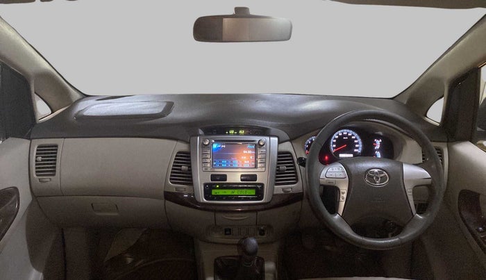 2012 Toyota Innova 2.5 VX 7 STR, Diesel, Manual, 97,355 km, Dashboard
