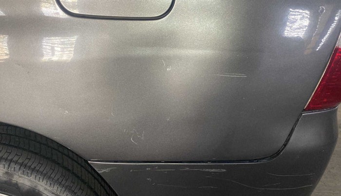 2012 Toyota Innova 2.5 VX 7 STR, Diesel, Manual, 97,355 km, Left quarter panel - Minor scratches