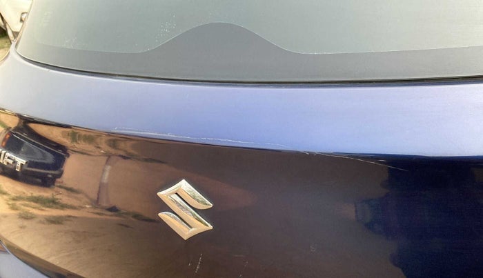 2019 Maruti Swift VXI, Petrol, Manual, 40,535 km, Dicky (Boot door) - Minor scratches