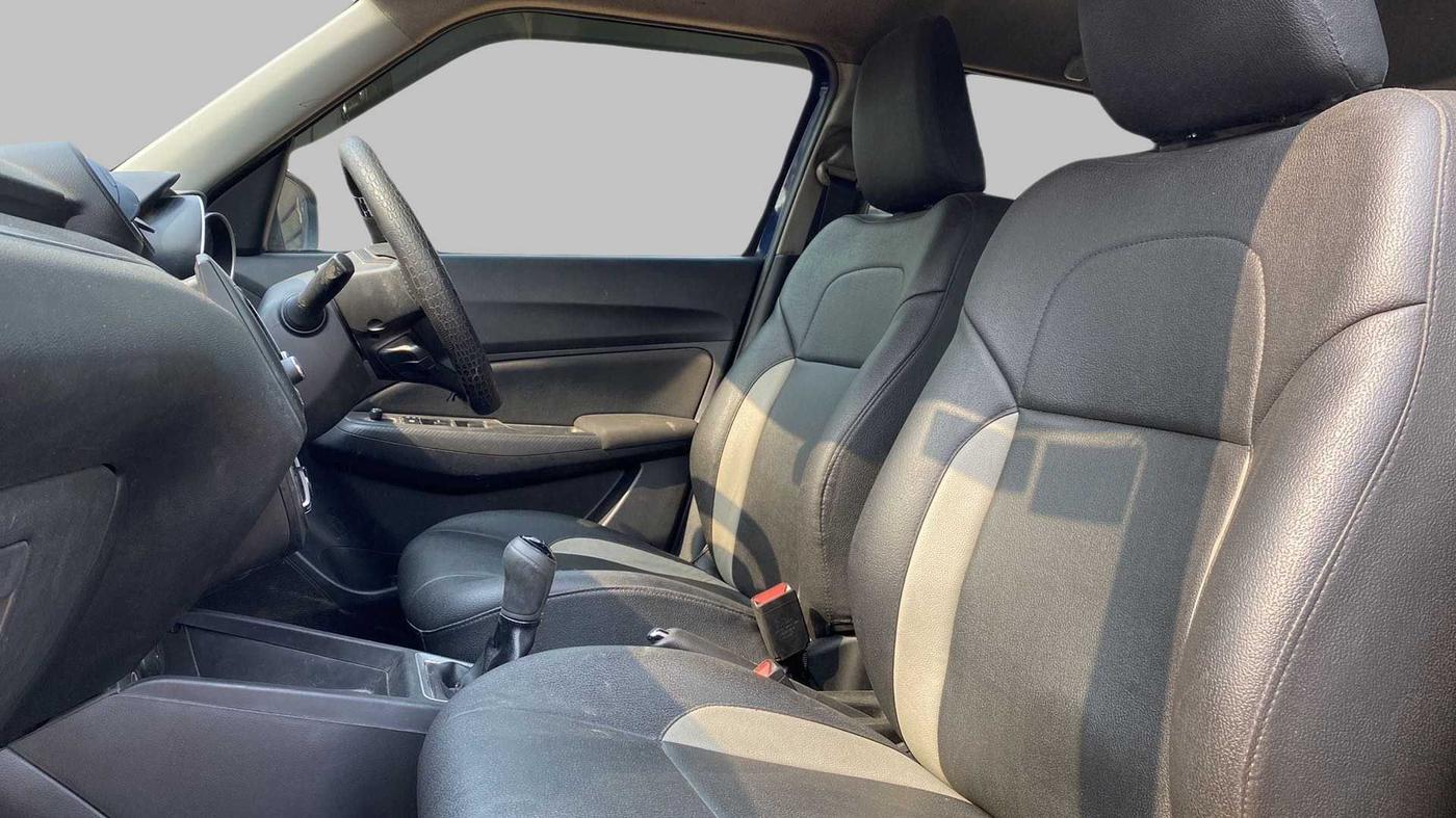 2019 Maruti Swift VXI, Petrol, Manual, 40,535 km, Right Side Front Door Cabin