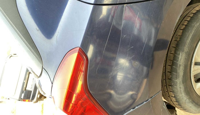 2019 Maruti Swift VXI, Petrol, Manual, 40,535 km, Right quarter panel - Minor scratches