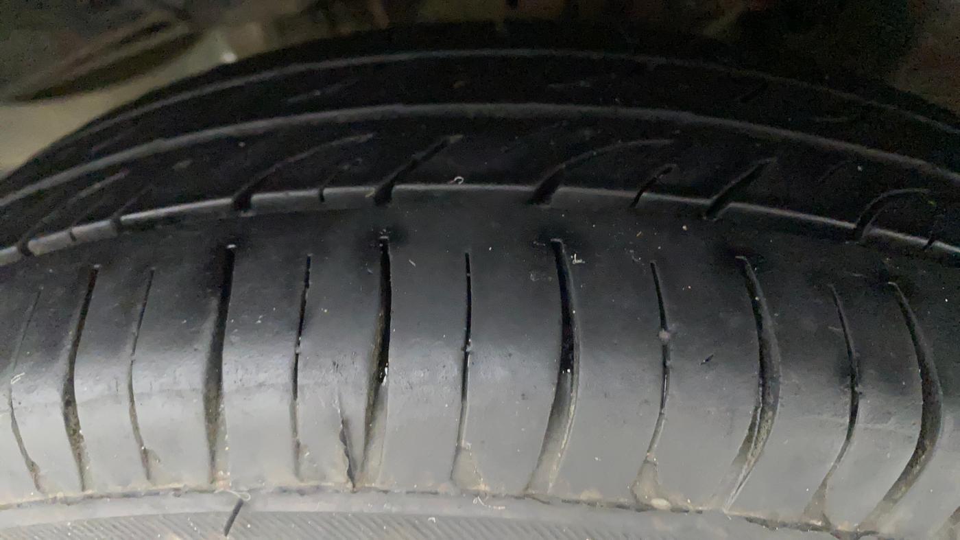 2016 Hyundai Eon ERA +, Petrol, Manual, 59,310 km, Left Rear Tyre Tread