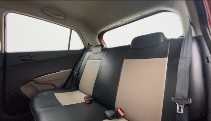 2016 Hyundai Grand i10 MAGNA 1.1 CRDI, Diesel, Manual, 68,006 km, Right Side Rear Door Cabin