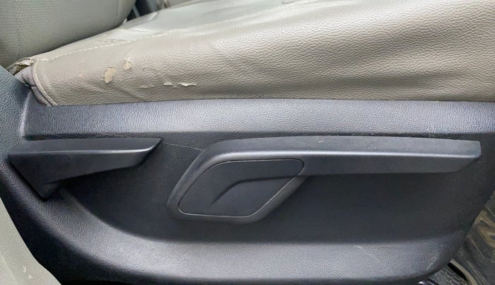 2016 Mahindra Kuv100 K8 D 6 STR, Diesel, Manual, 71,779 km, Driver Side Adjustment Panel