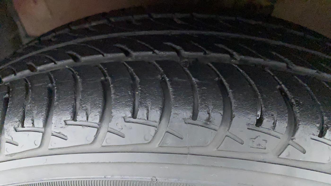 2019 Maruti Celerio VXI, Petrol, Manual, 14,191 km, Left Front Tyre Tread