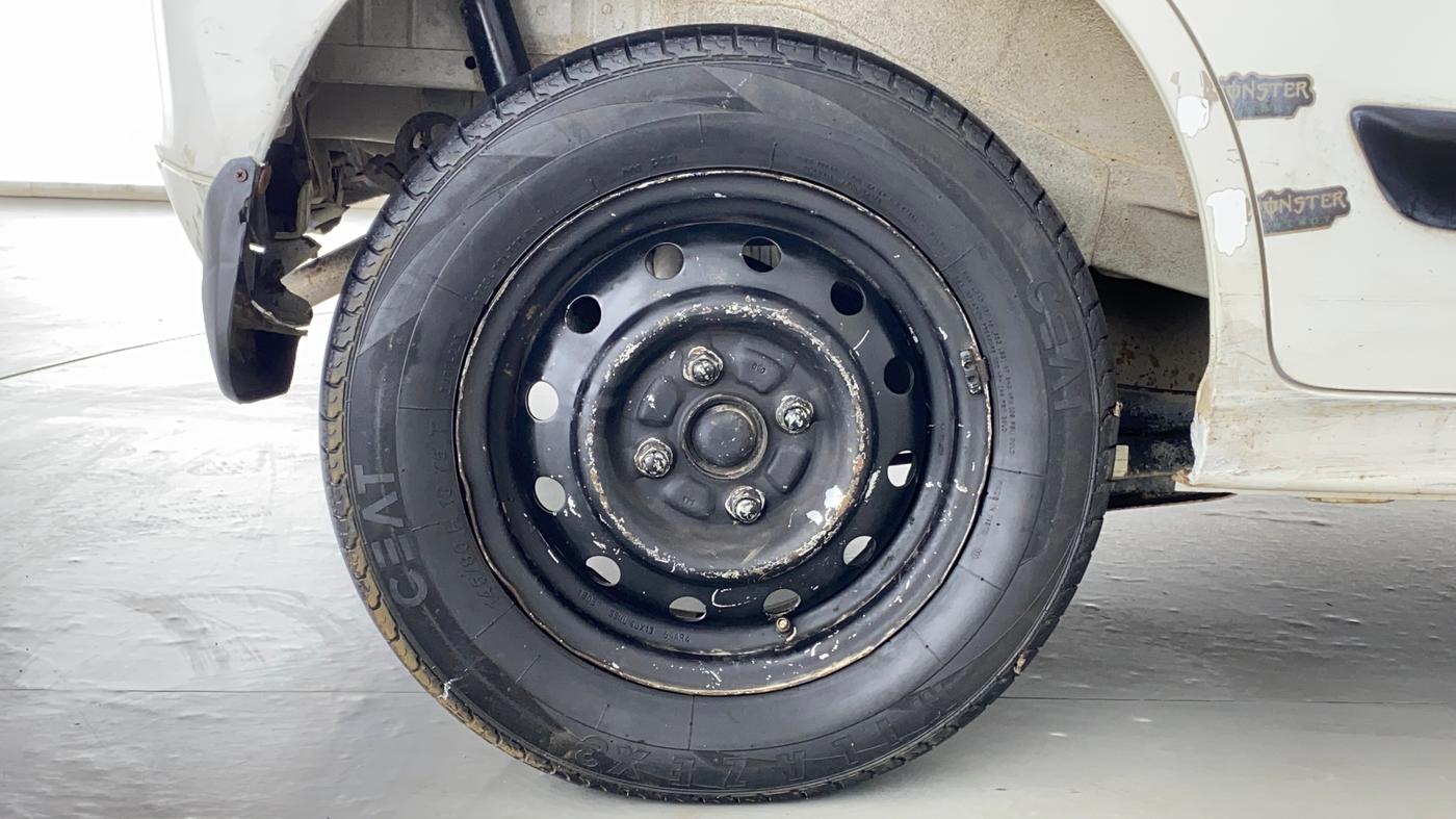 2018 Maruti Wagon R 1.0 LXI CNG, CNG, Manual, 27,939 km, Right Rear Wheel