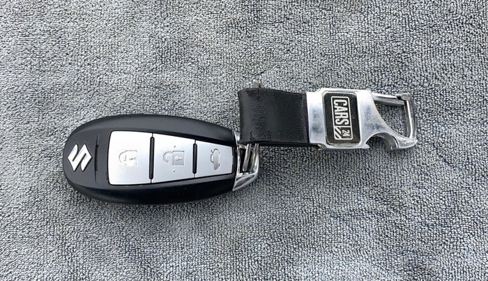 2015 Maruti Ciaz ZXI, Petrol, Manual, 59,993 km, Key Close Up