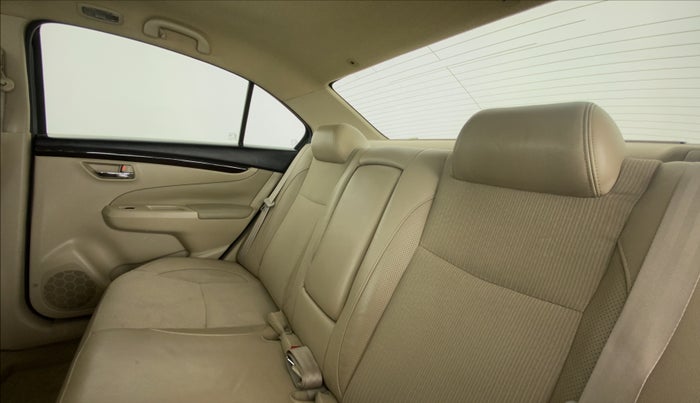 2015 Maruti Ciaz ZXI, Petrol, Manual, 59,993 km, Right Side Rear Door Cabin