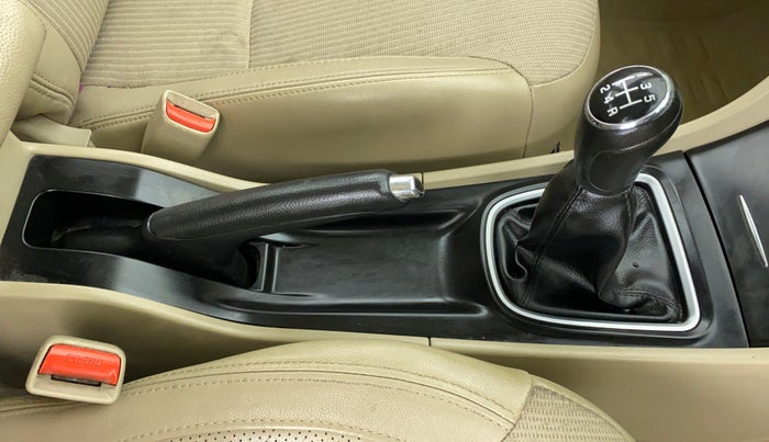 2015 Maruti Ciaz ZXI, Petrol, Manual, 59,993 km, Gear Lever