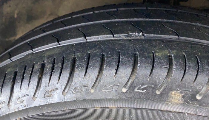 2019 Maruti Baleno SIGMA PETROL 1.2, Petrol, Manual, 29,905 km, Right Front Tyre Tread