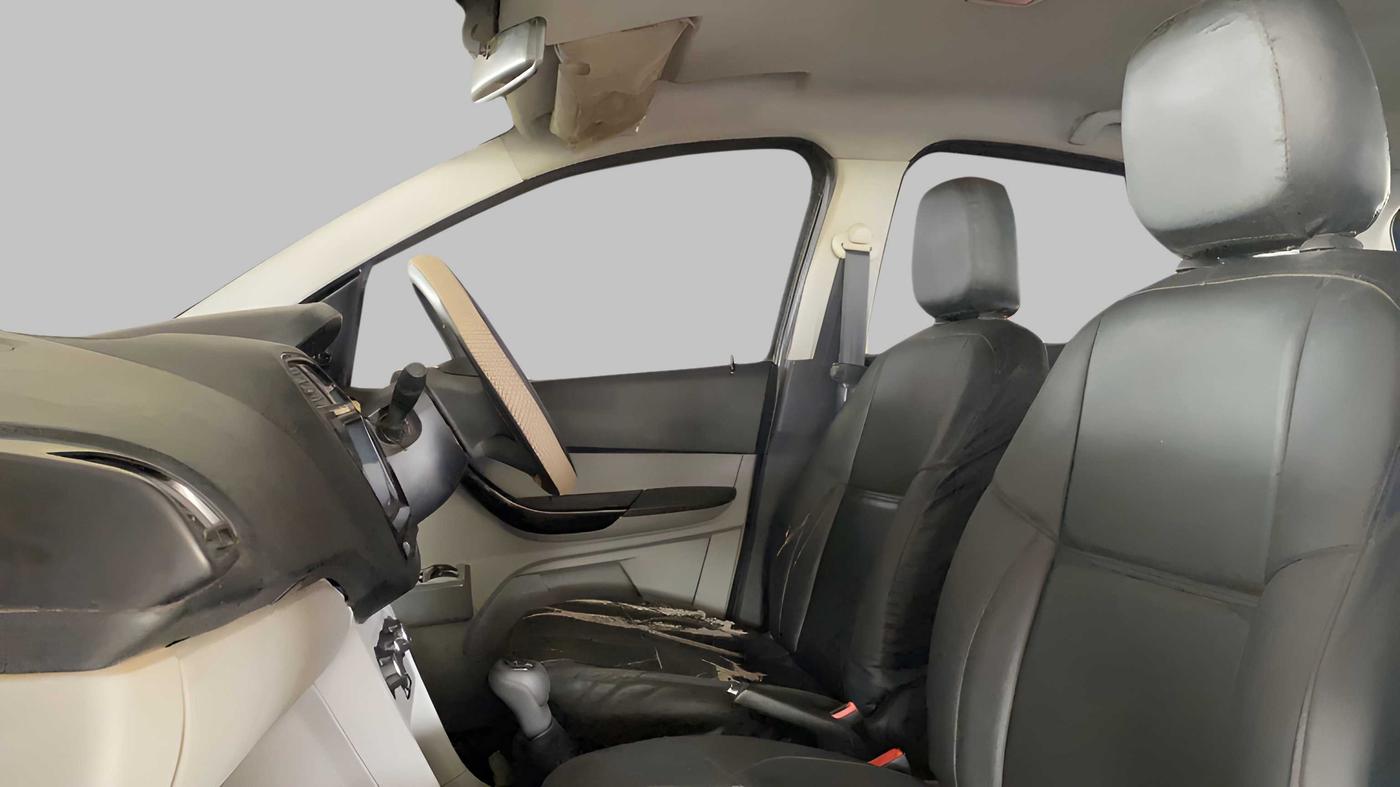 2020 Tata Tiago XE PETROL, Petrol, Manual, 29,600 km, Right Side Front Door Cabin