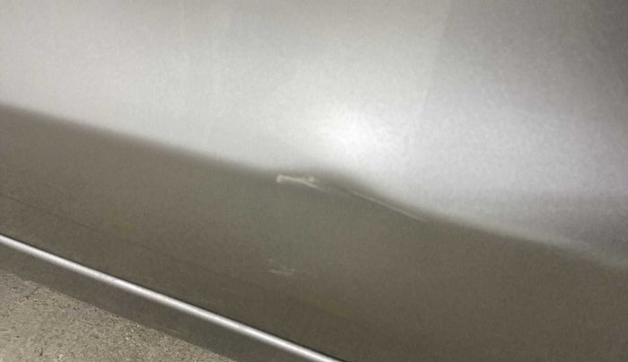 2017 Maruti Baleno DELTA PETROL 1.2, Petrol, Manual, 41,947 km, Front passenger door - Slightly dented