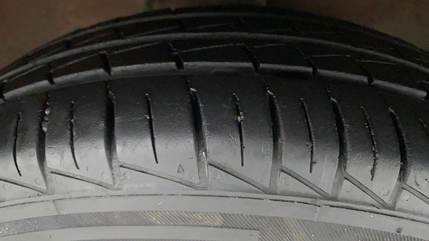 2015 Maruti Alto 800 LXI, Petrol, Manual, 61,197 km, Right Front Tyre Tread