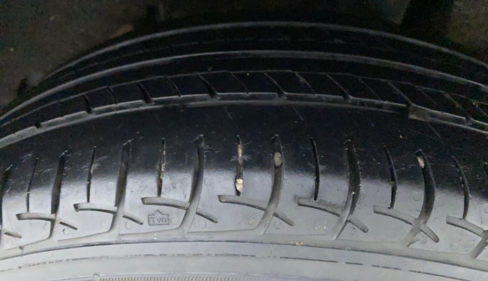 2017 Maruti Baleno DELTA PETROL 1.2, Petrol, Manual, 57,272 km, Left Rear Tyre Tread