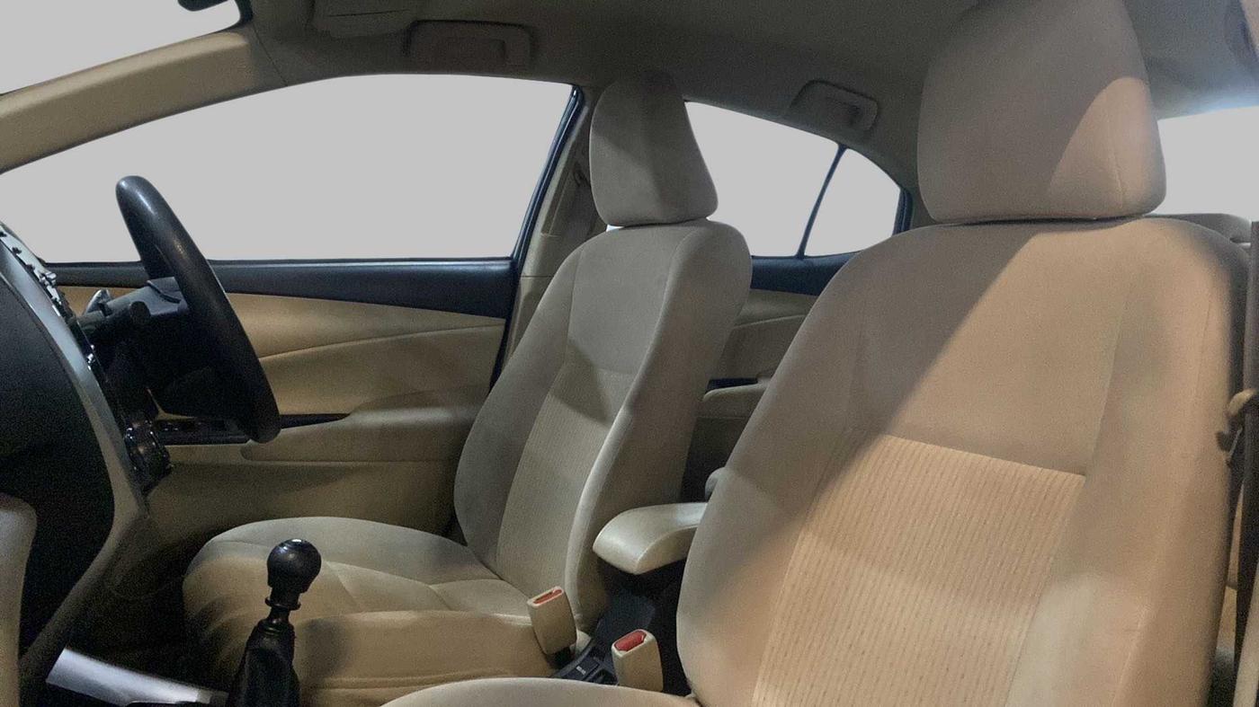 2018 Toyota YARIS J MT, Petrol, Manual, 18,326 km, Right Side Front Door Cabin