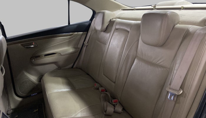 2018 Maruti Ciaz ALPHA 1.5 SHVS PETROL, Petrol, Manual, 54,477 km, Right Side Rear Door Cabin