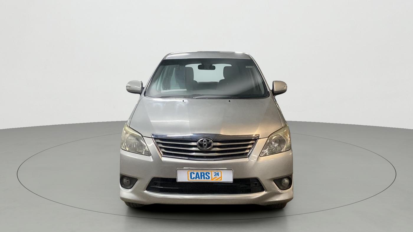 2012 Toyota Innova 2.5 VX 7 STR, Diesel, Manual, 80,838 km, Front