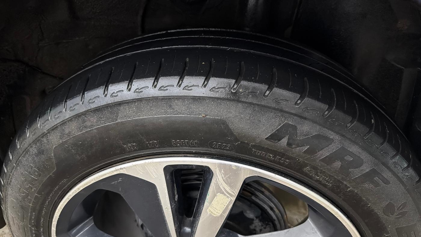2023 Tata ALTROZ XZ CNG, CNG, Manual, 56,900 km, Left Rear Tyre Tread