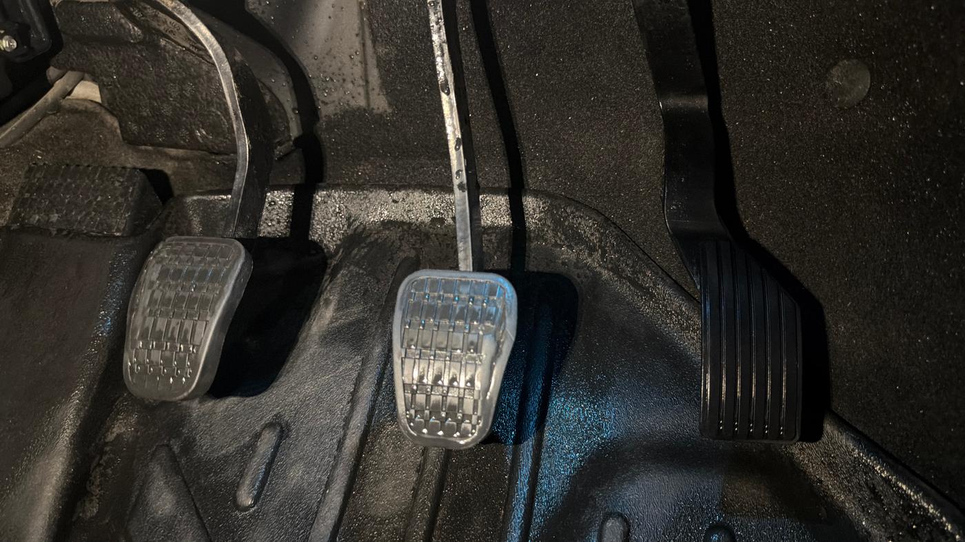 2023 Tata ALTROZ XZ CNG, CNG, Manual, 56,900 km, Pedals