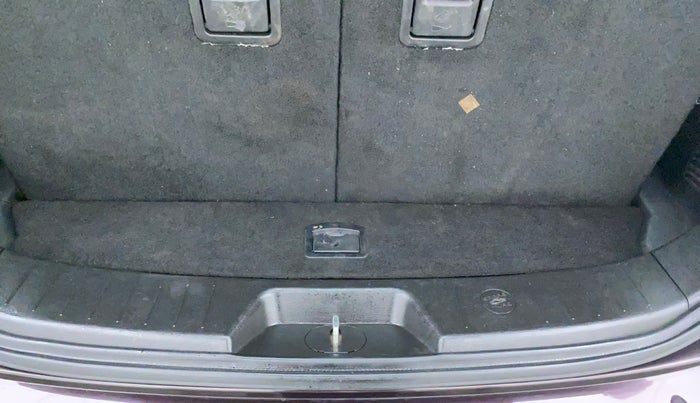 2014 Mahindra XUV500 W8, Diesel, Manual, 86,735 km, Boot Inside