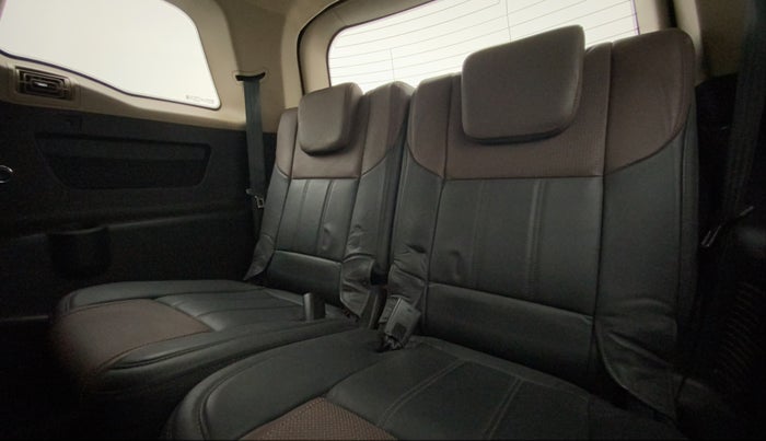 2014 Mahindra XUV500 W8, Diesel, Manual, 86,735 km, Third Seat Row ( optional )