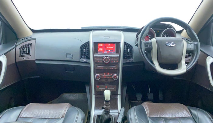 2014 Mahindra XUV500 W8, Diesel, Manual, 86,735 km, Dashboard