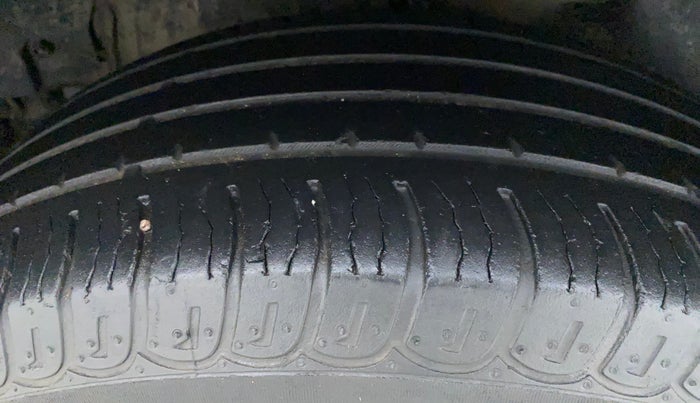 2014 Mahindra XUV500 W8, Diesel, Manual, 86,735 km, Right Rear Tyre Tread