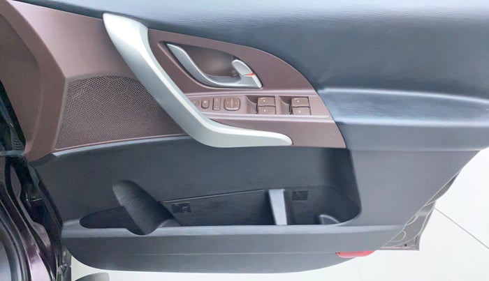 2014 Mahindra XUV500 W8, Diesel, Manual, 86,735 km, Driver Side Door Panels Control