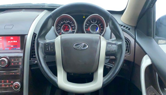2014 Mahindra XUV500 W8, Diesel, Manual, 86,735 km, Steering Wheel Close Up