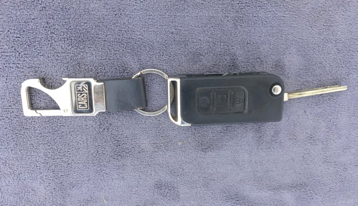 2014 Mahindra XUV500 W8, Diesel, Manual, 86,735 km, Key Close Up