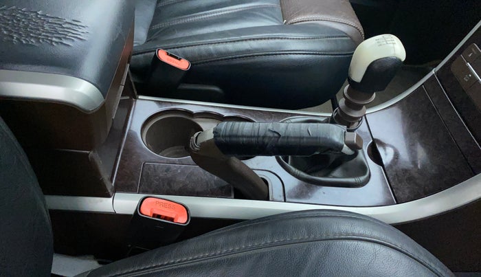 2014 Mahindra XUV500 W8, Diesel, Manual, 86,735 km, Gear Lever