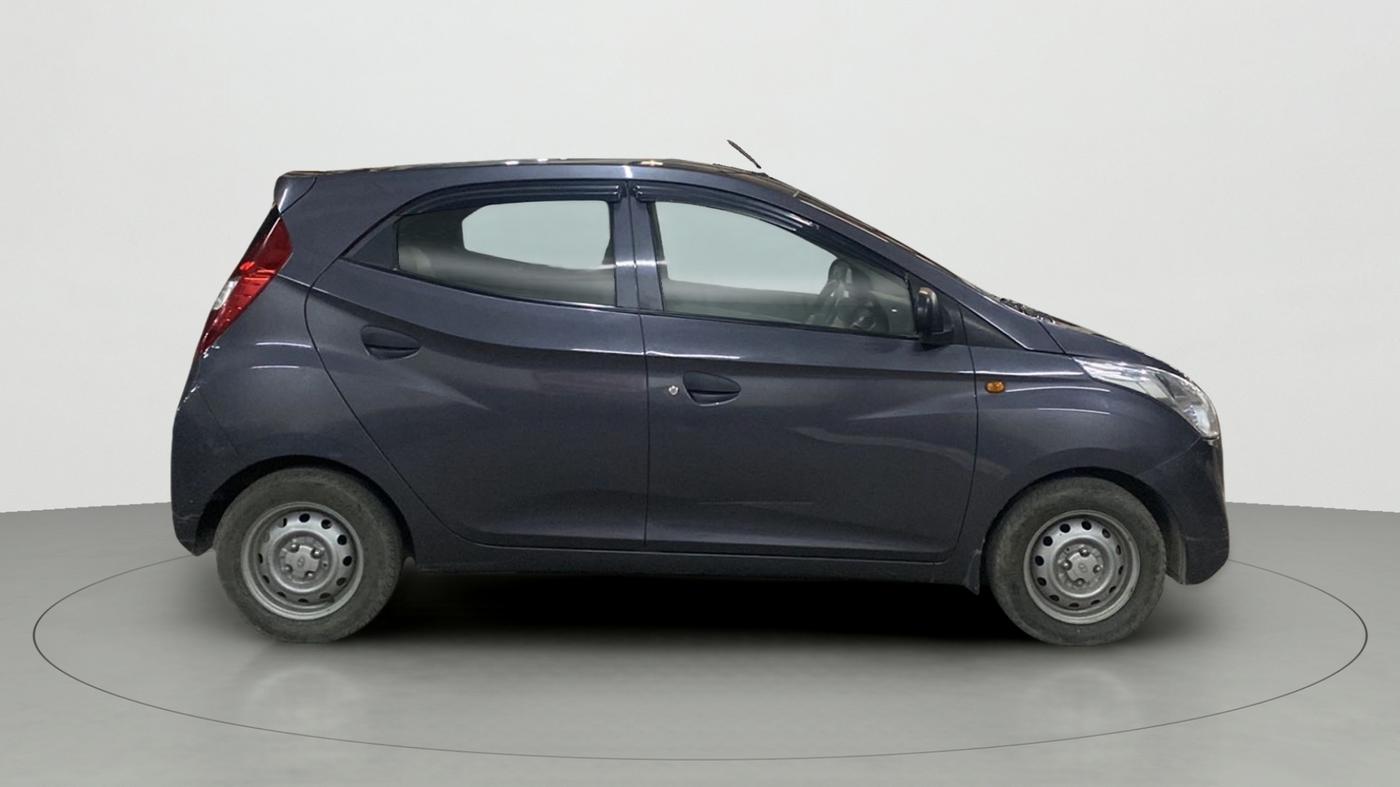 2017 Hyundai Eon ERA PLUS (O), Petrol, Manual, 22,005 km, Right Side View