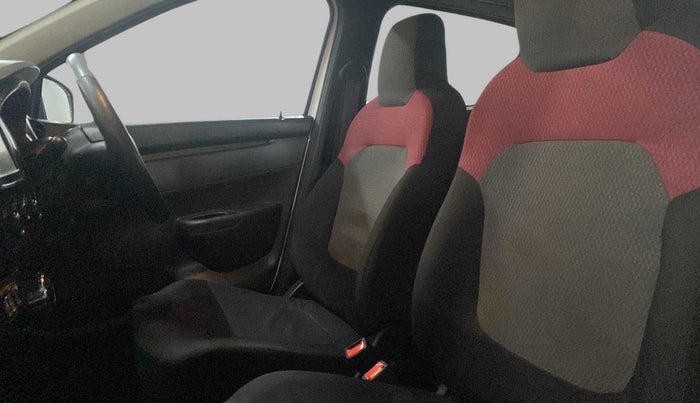 2017 Renault Kwid RXT 1.0 AMT (O), Petrol, Automatic, 35,582 km, Right Side Front Door Cabin