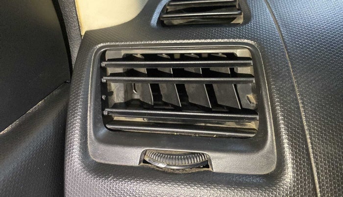 2014 Maruti Swift Dzire VDI, Diesel, Manual, 56,357 km, AC Unit - Front vent has minor damage