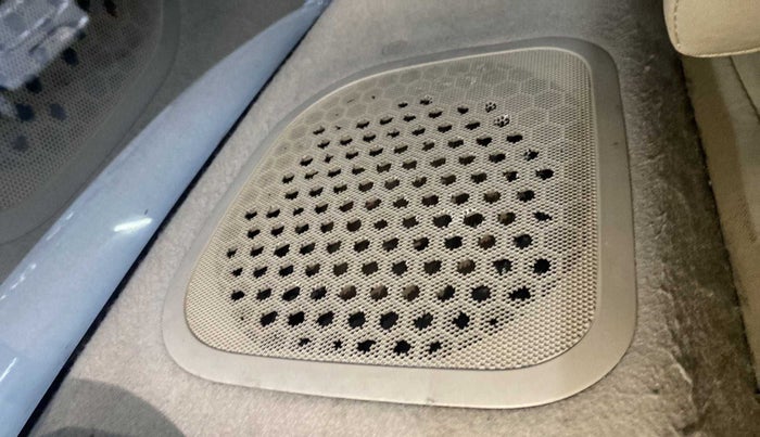 2014 Maruti Swift Dzire VDI, Diesel, Manual, 56,357 km, Infotainment system - Speaker cover missing