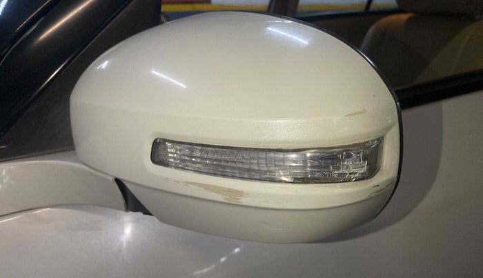 2014 Maruti Swift Dzire VDI, Diesel, Manual, 56,357 km, Left rear-view mirror - Minor scratches