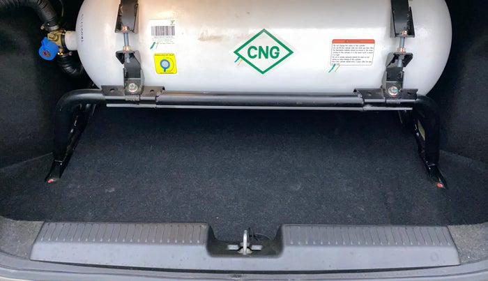 2022 Maruti Dzire ZXI CNG, CNG, Manual, 22,396 km, Boot Inside