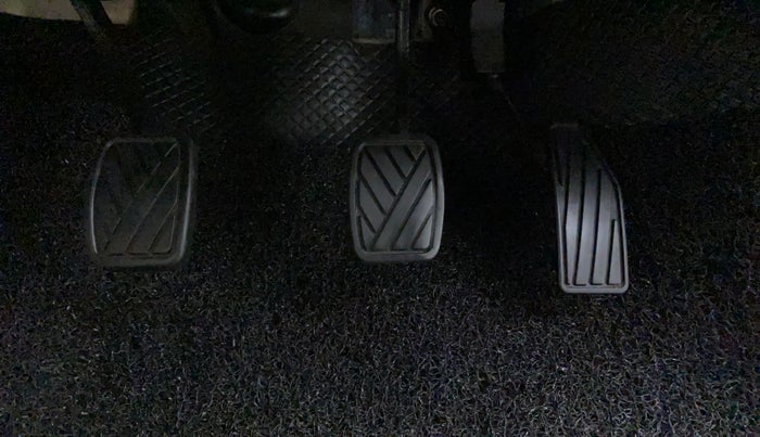 2022 Maruti Dzire ZXI CNG, CNG, Manual, 22,396 km, Pedals