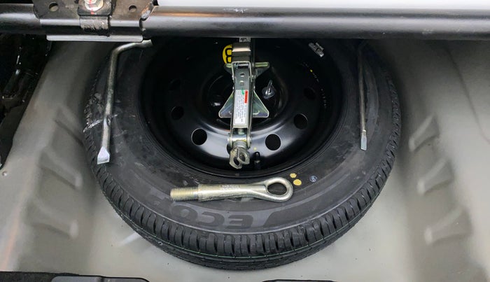 2022 Maruti Dzire ZXI CNG, CNG, Manual, 22,396 km, Spare Tyre