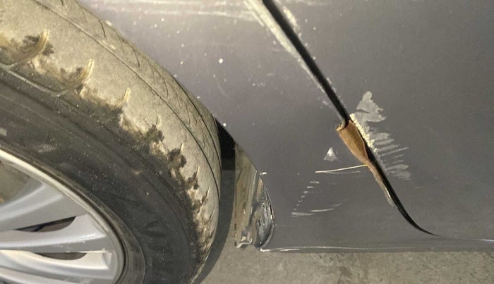 2016 Maruti Ciaz ZDI SHVS, Diesel, Manual, 64,998 km, Right rear door - Slightly rusted