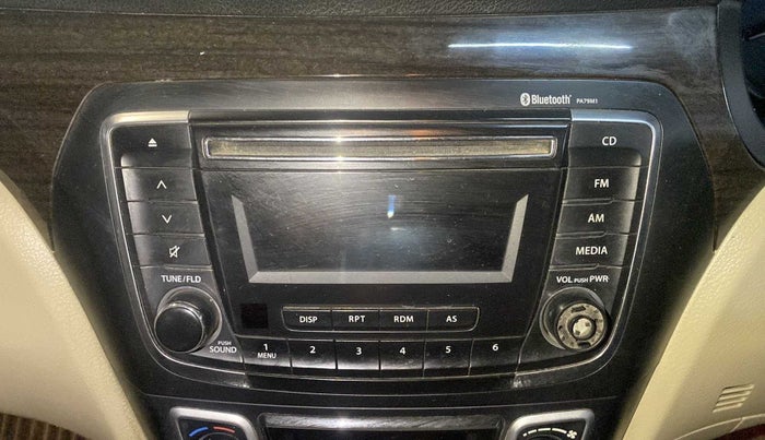 2016 Maruti Ciaz ZDI SHVS, Diesel, Manual, 64,998 km, Infotainment system - Button has minor damage