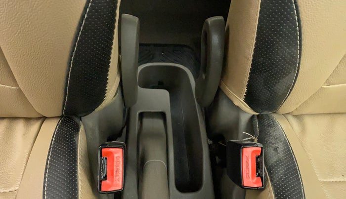 2015 Hyundai i10 SPORTZ 1.1 IRDE2, Petrol, Manual, 31,365 km, Driver Side Adjustment Panel